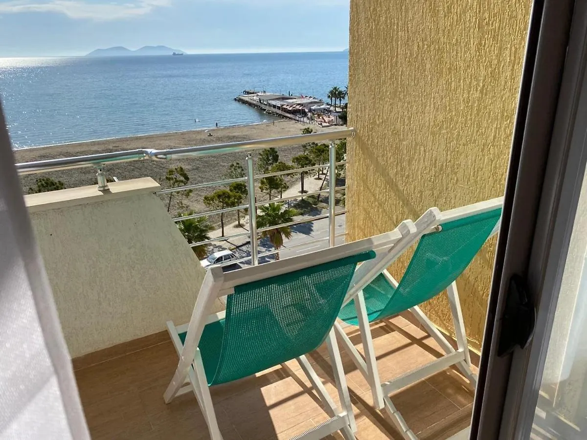 Modern Apartment In Lungomare, Vlorë Albánie